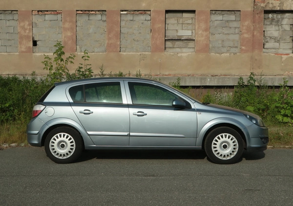 Opel Astra cena 14500 przebieg: 117500, rok produkcji 2004 z Józefów małe 497